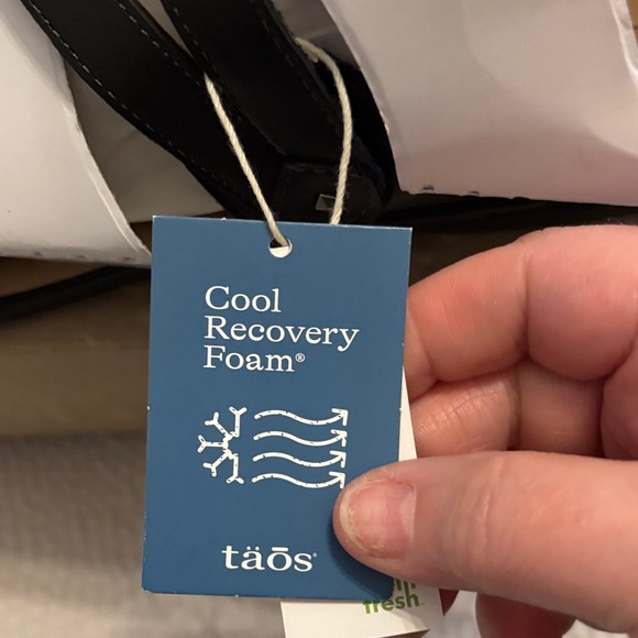 Taos New in Box Black Strappy Sandals - Picture 3 of 8